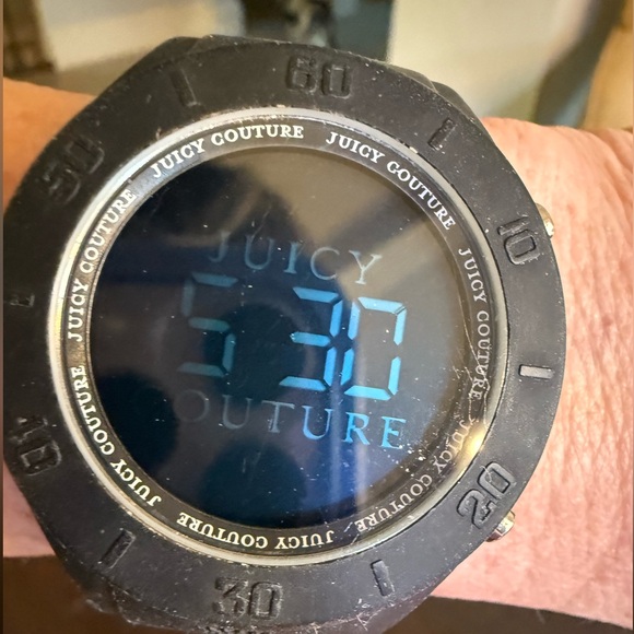 Juicy Couture Women's Sports Watch new battery unique collectible Y2K - Picture 3 of 9